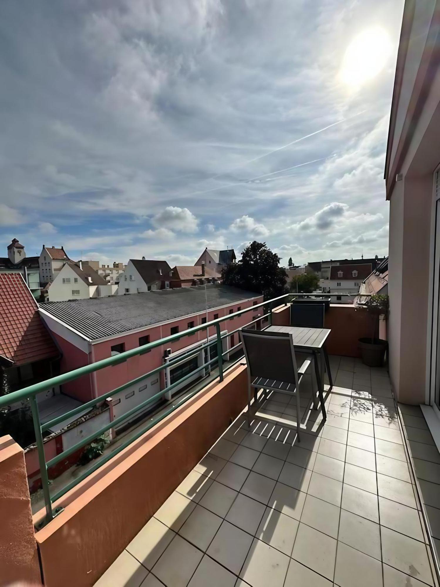 Superbe Duplex Proche Centre Ville Parking Gratuit Colmar Eksteriør billede
